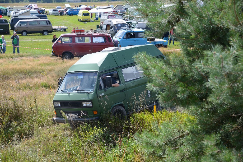 ../Images/VW Bus Festival Berlin 2014 050.jpg